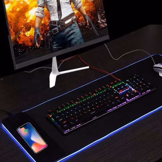 Maßgeschneiderte schnelle 15-W-Tastaturmatte mit kabellosem Laden, RGB-LED-Licht-Gaming-Mauspad mit kabellosem Ladegerät, Schreibtischunterlage